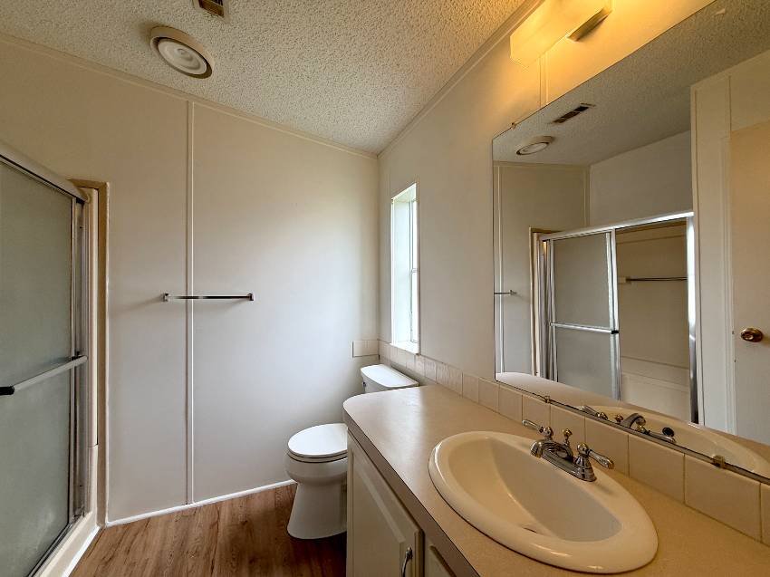 215 Rotterdam Ave a Ellenton, FL Mobile or Manufactured Home for Sale